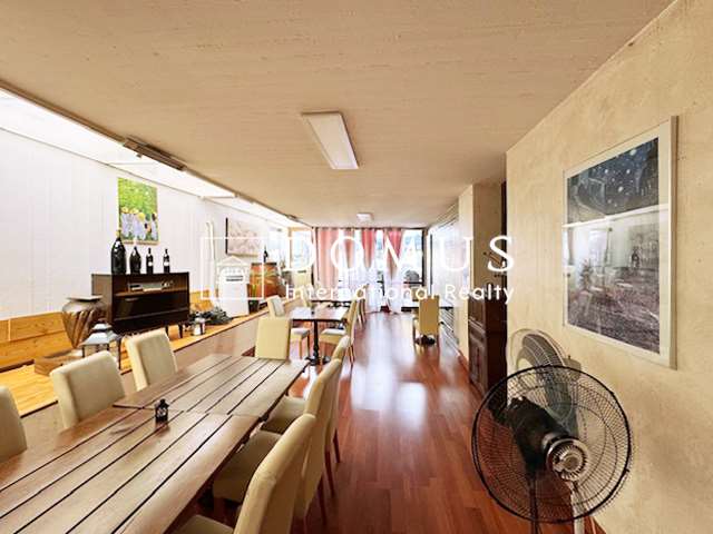 Shop, Foto 1 von 10