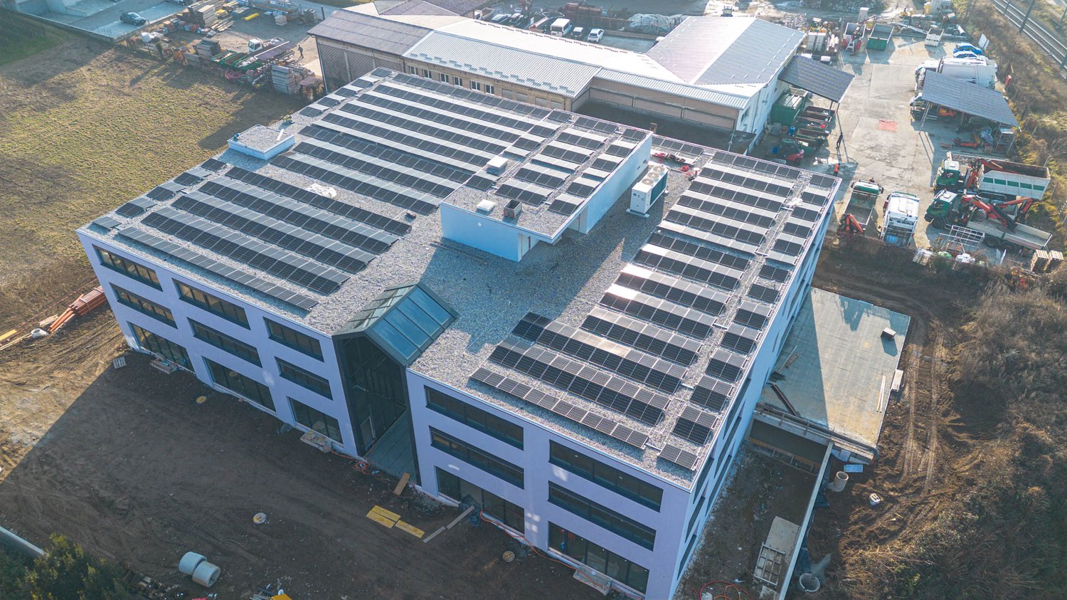 5000m² Industrieobjekt, Foto 1 von 8