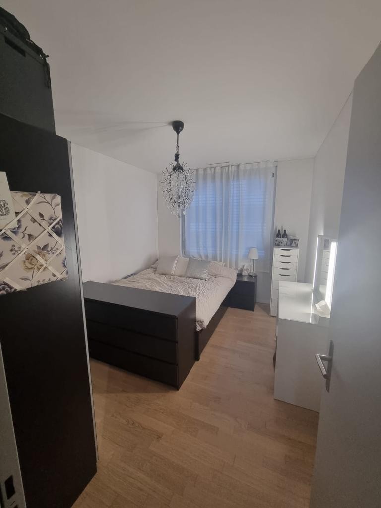 Chambre dans un appartement partagé