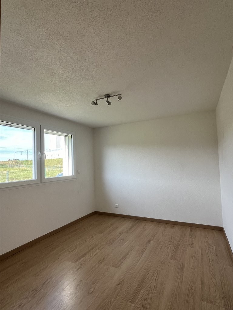 190m² commercial