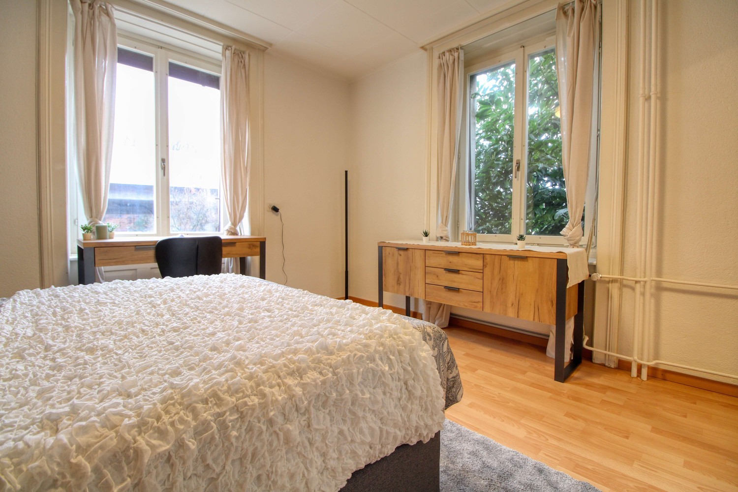 1 room single room