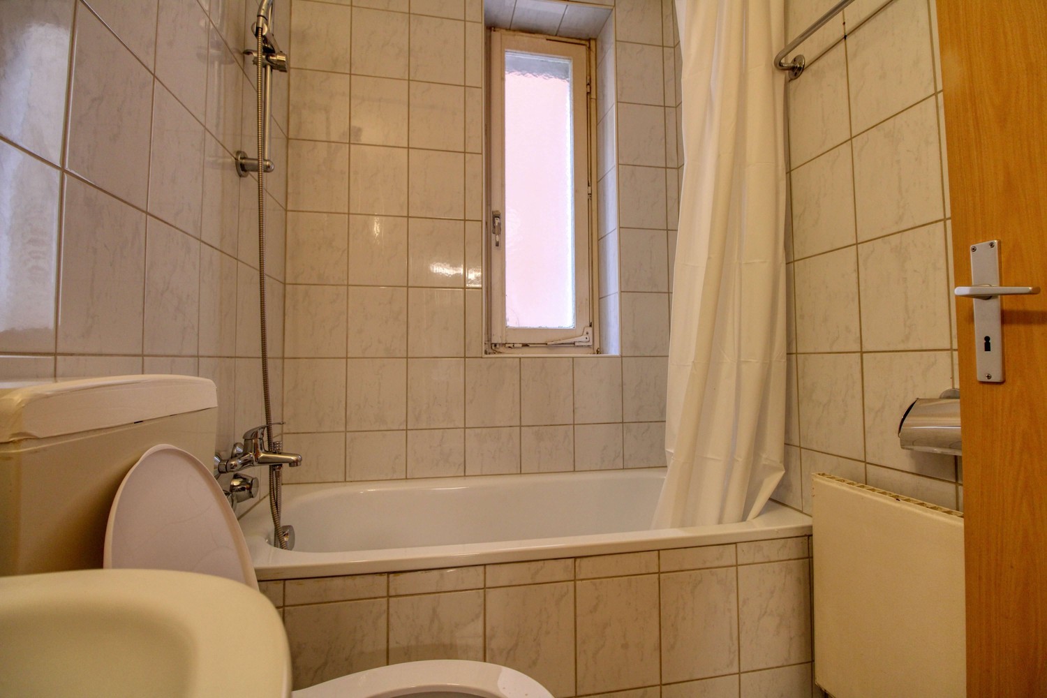 1 room single room