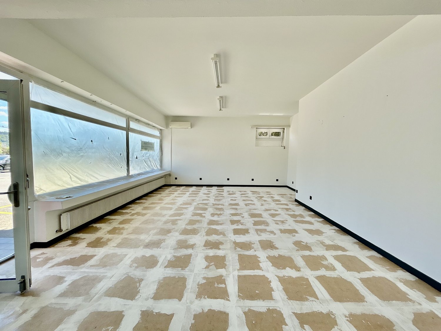 78m² Wohn- / Geschäftsgebäude, Foto 3 von 9