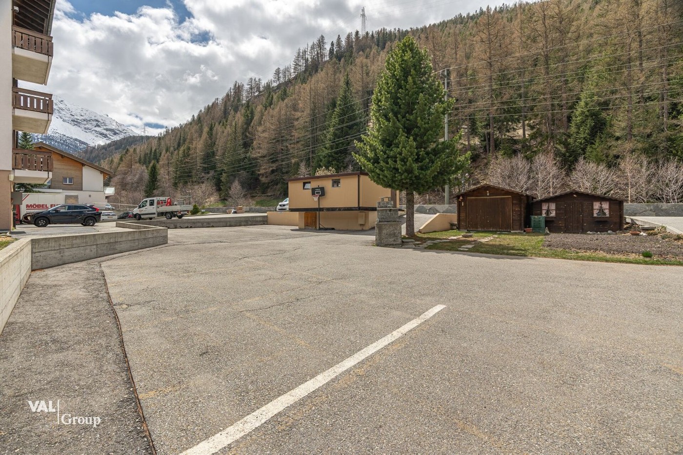 743m² building land