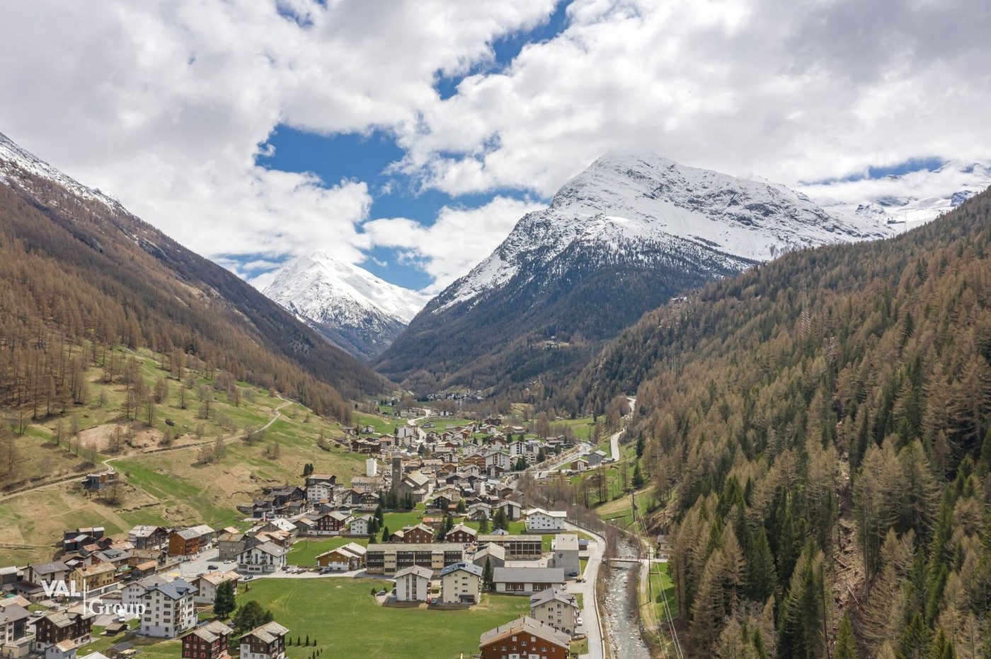 743m² building land