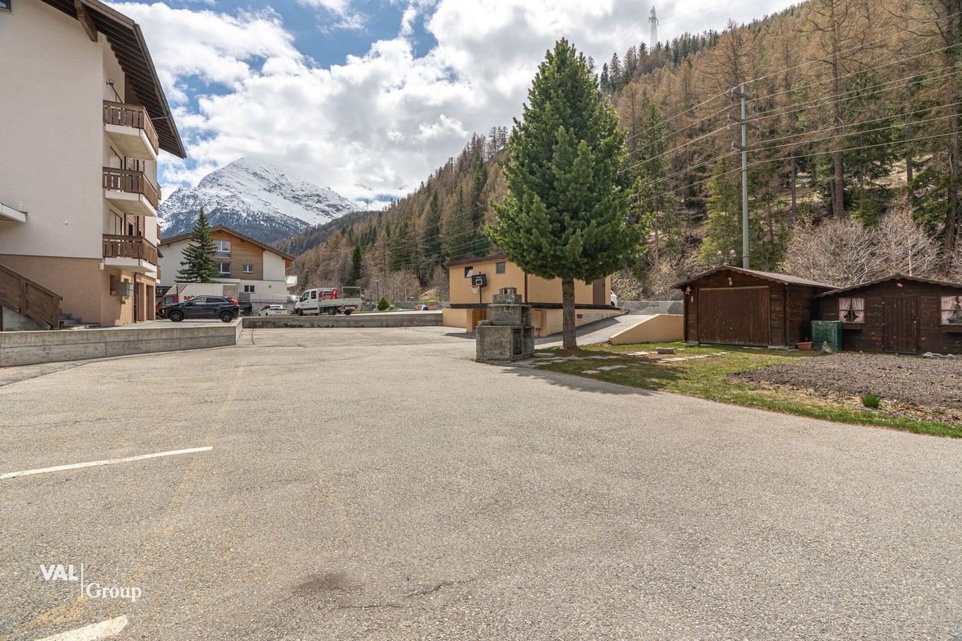 743m² building land