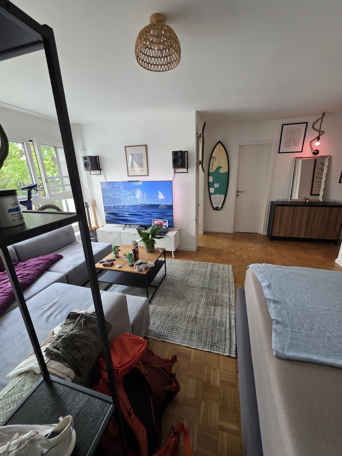 Appartement lumineux à Winterthur dans un quartier calme – disponible immédiatement

Je loue mon appartement chaleureux à Winterthur dans un quartier calme. Les grandes fenêtres assurent beaucoup de lumière naturelle et une atmosphère de vie agréable.

**L'appartement offre les avantages suivants :*
