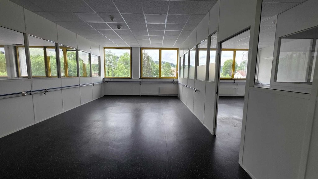705m² commercial