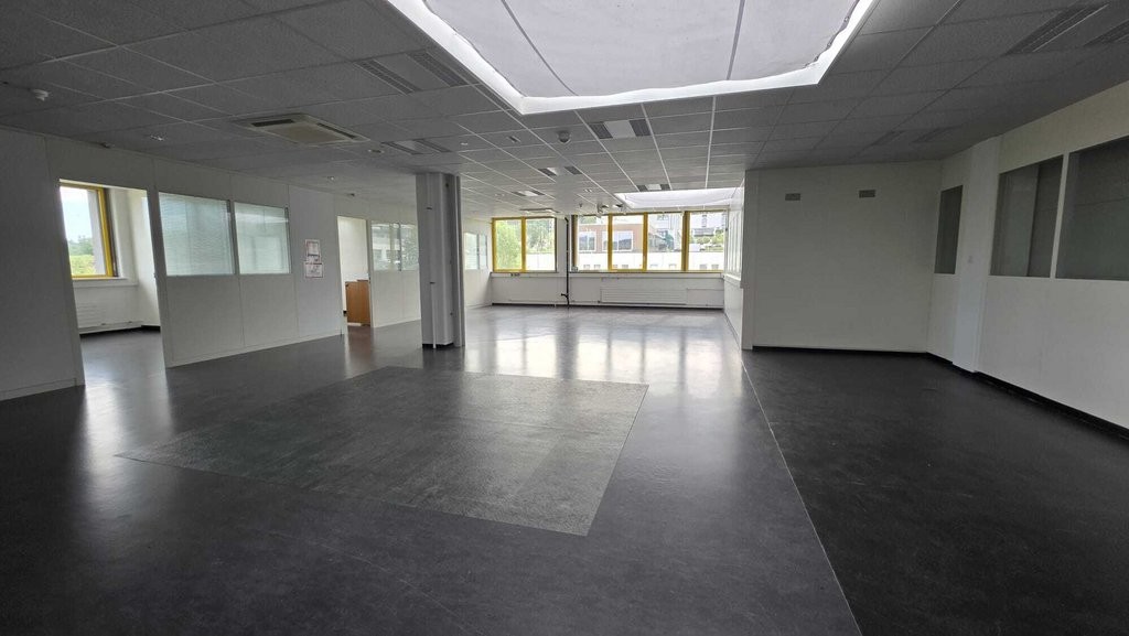 705m² commercial