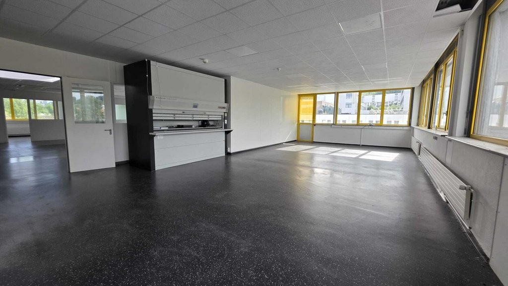 705m² commercial