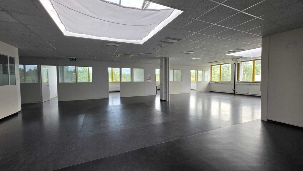 705m² commercial