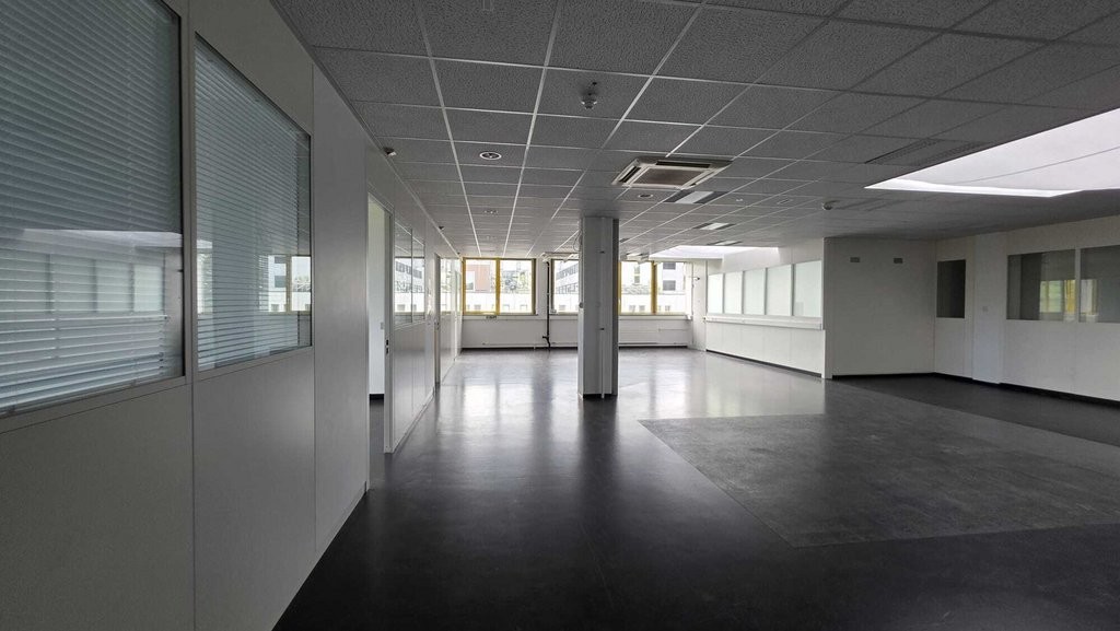 705m² commercial