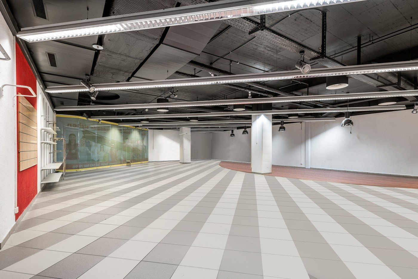 Negozio di 230m²