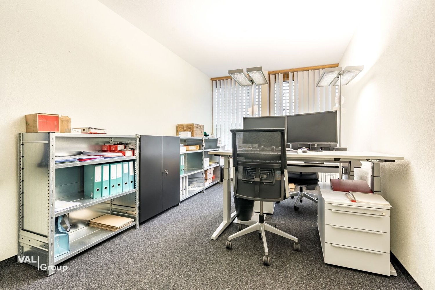 150m² office