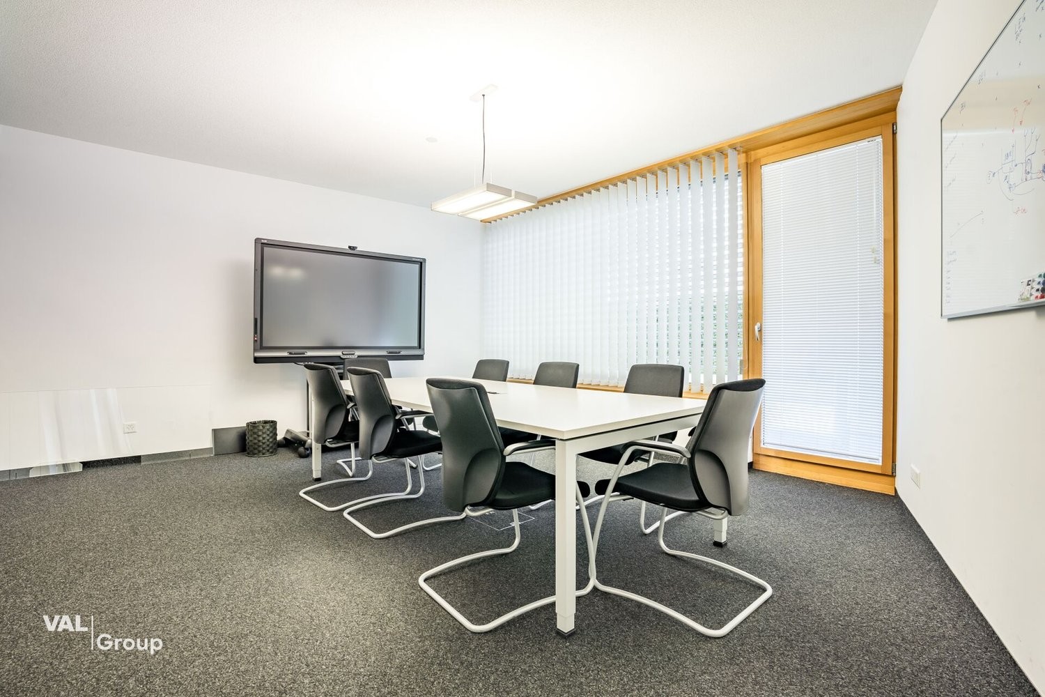 150m² office