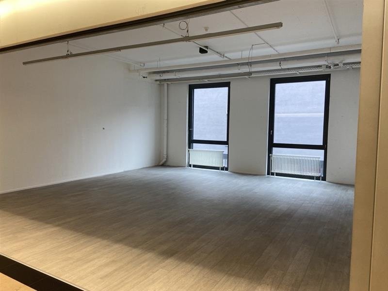 58m² Laden, Foto 3 von 4