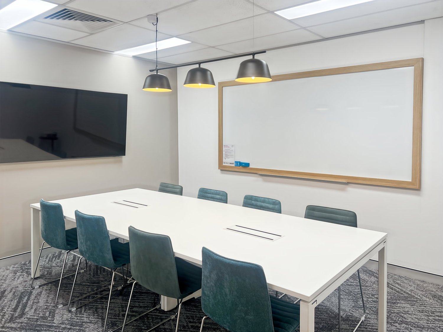 225m² Büro