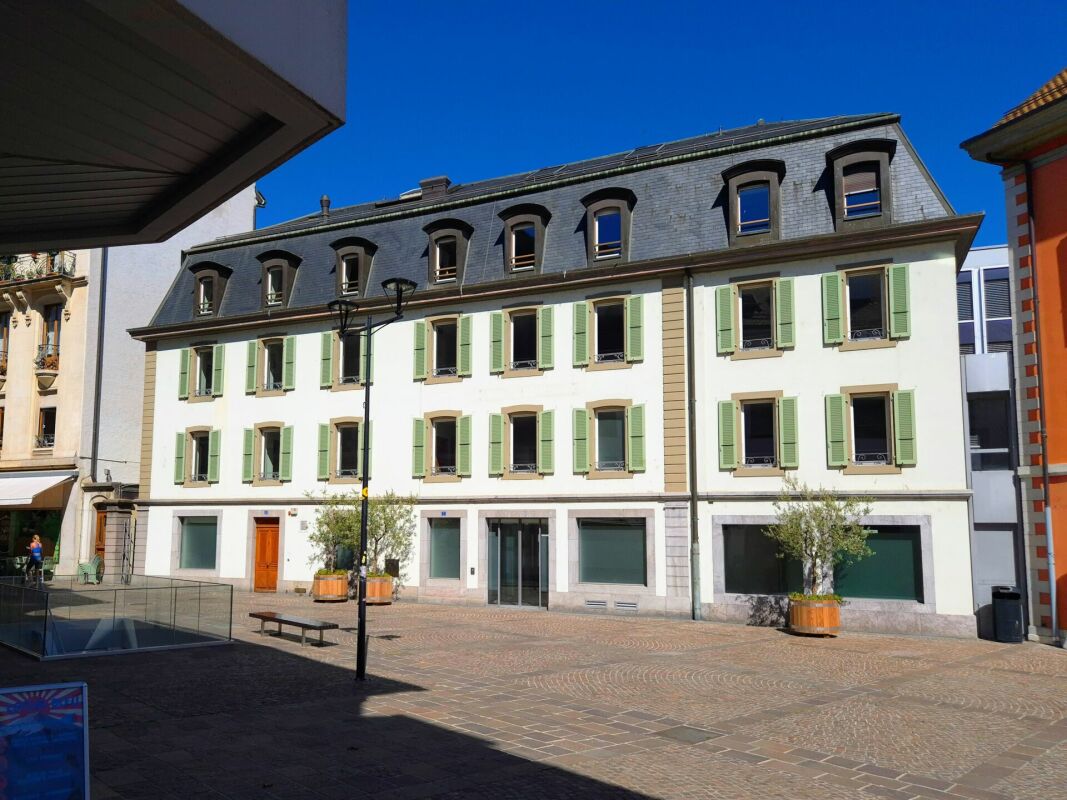 1306m² Büro, Foto 1 von 10
