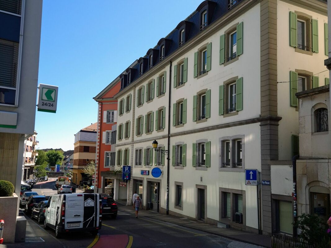1306m² Büro, Foto 2 von 10