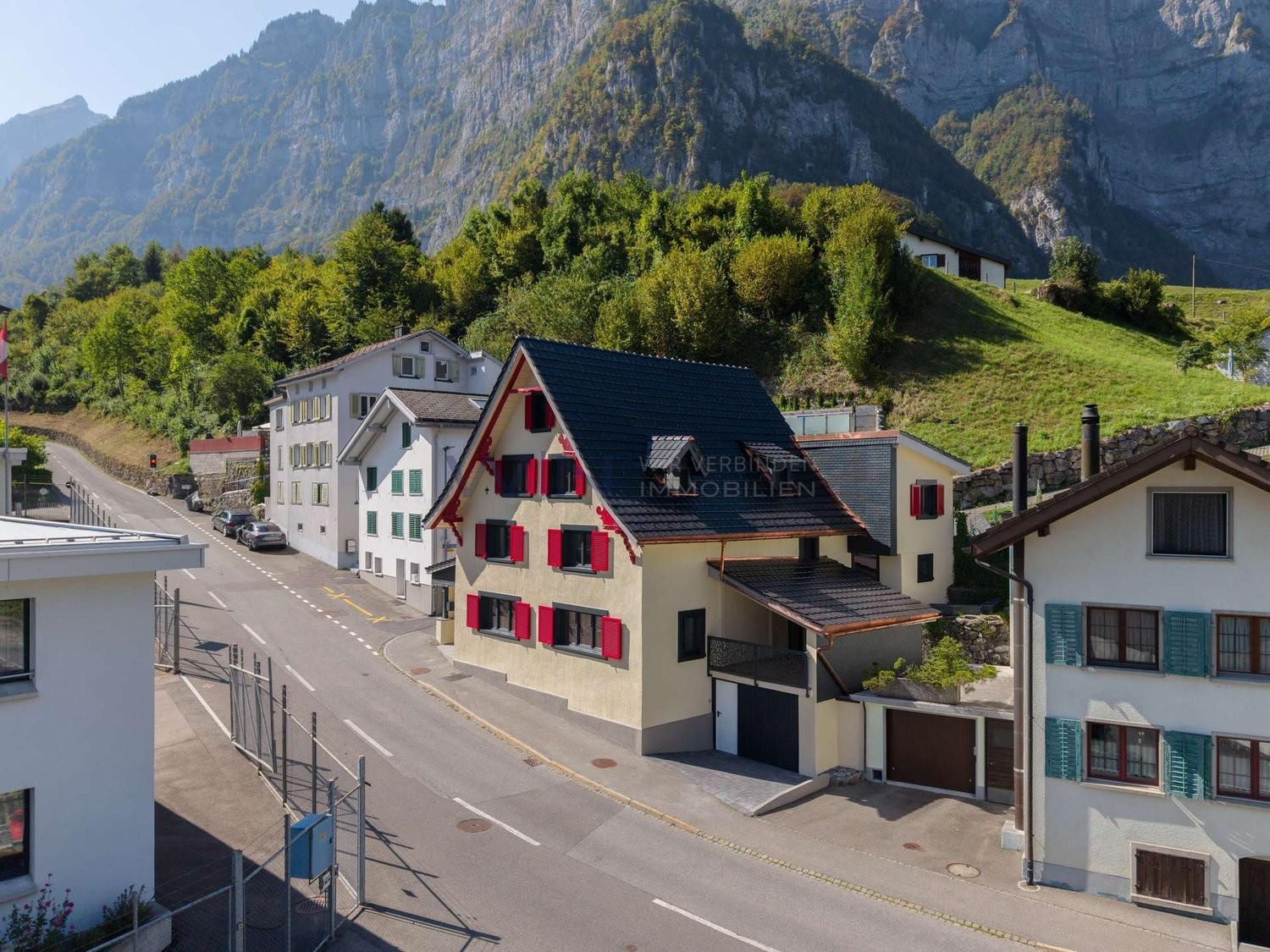 7 ½ rooms multi family house, Foto 4 von 10
