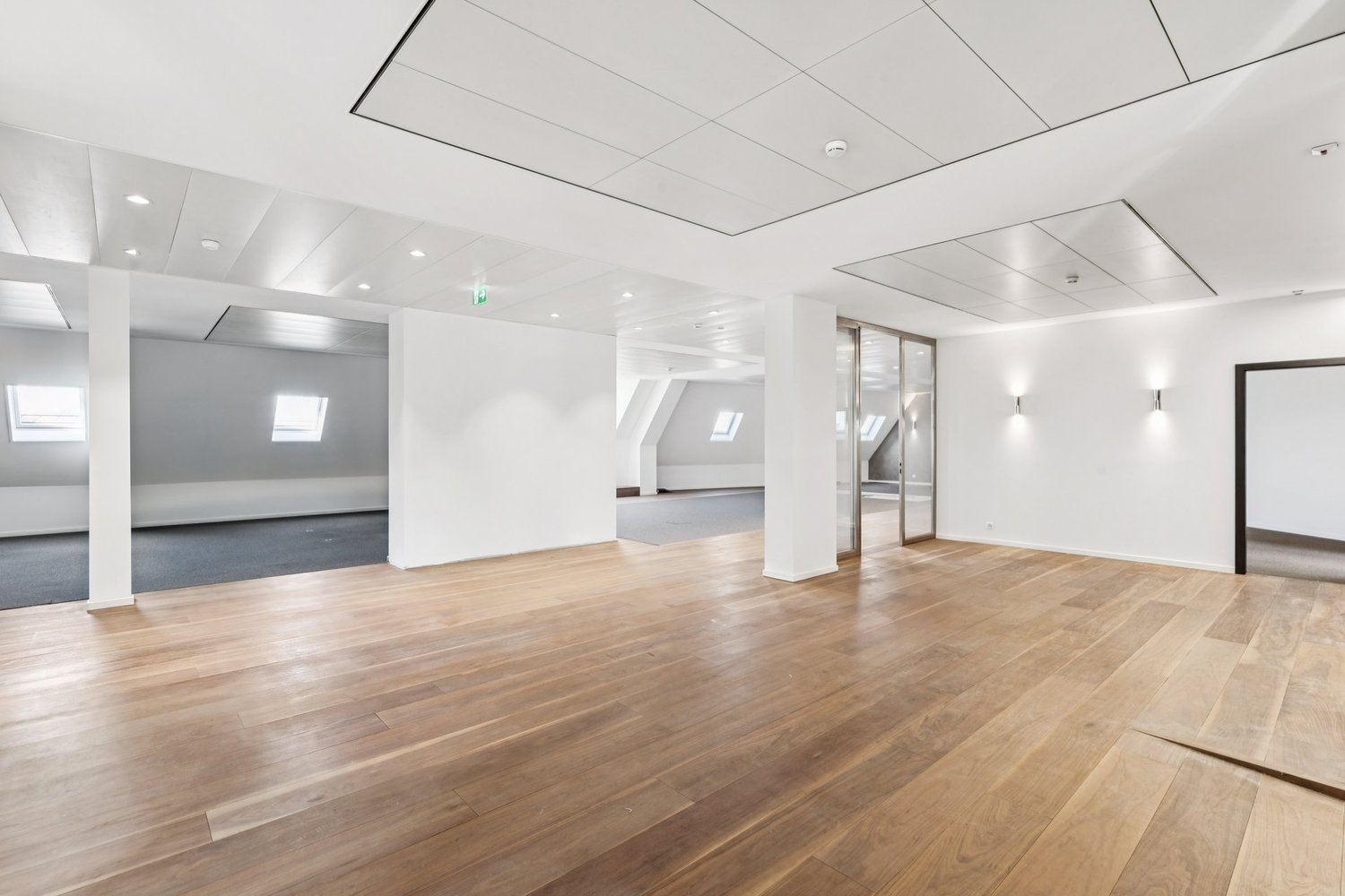 337m² office