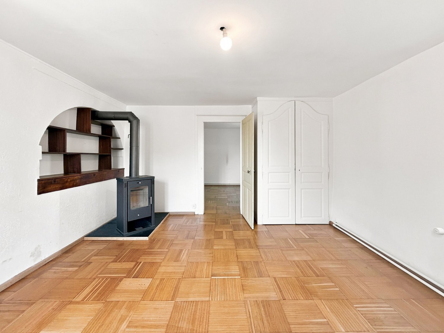 5 rooms apartment