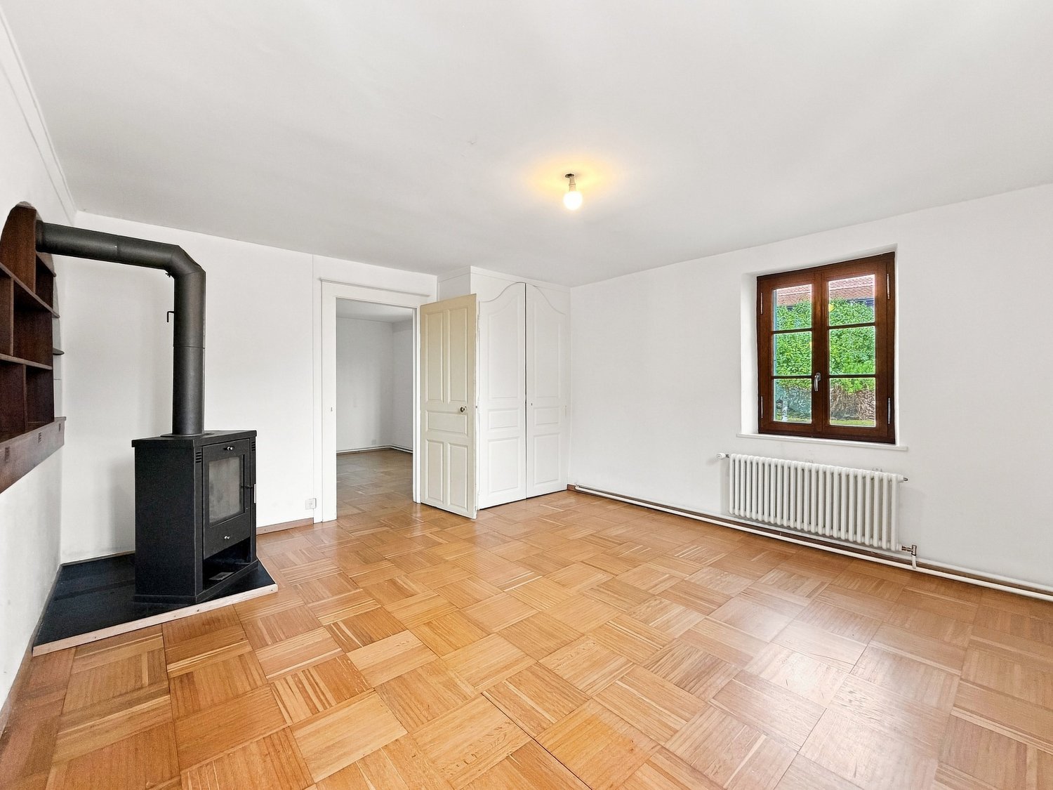 5 rooms apartment