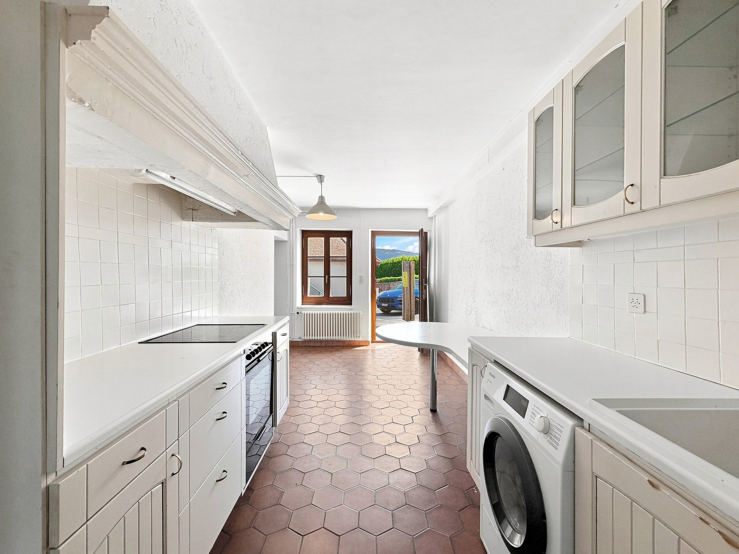 5 rooms apartment