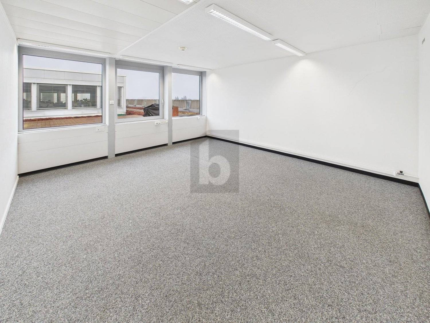 29m² office