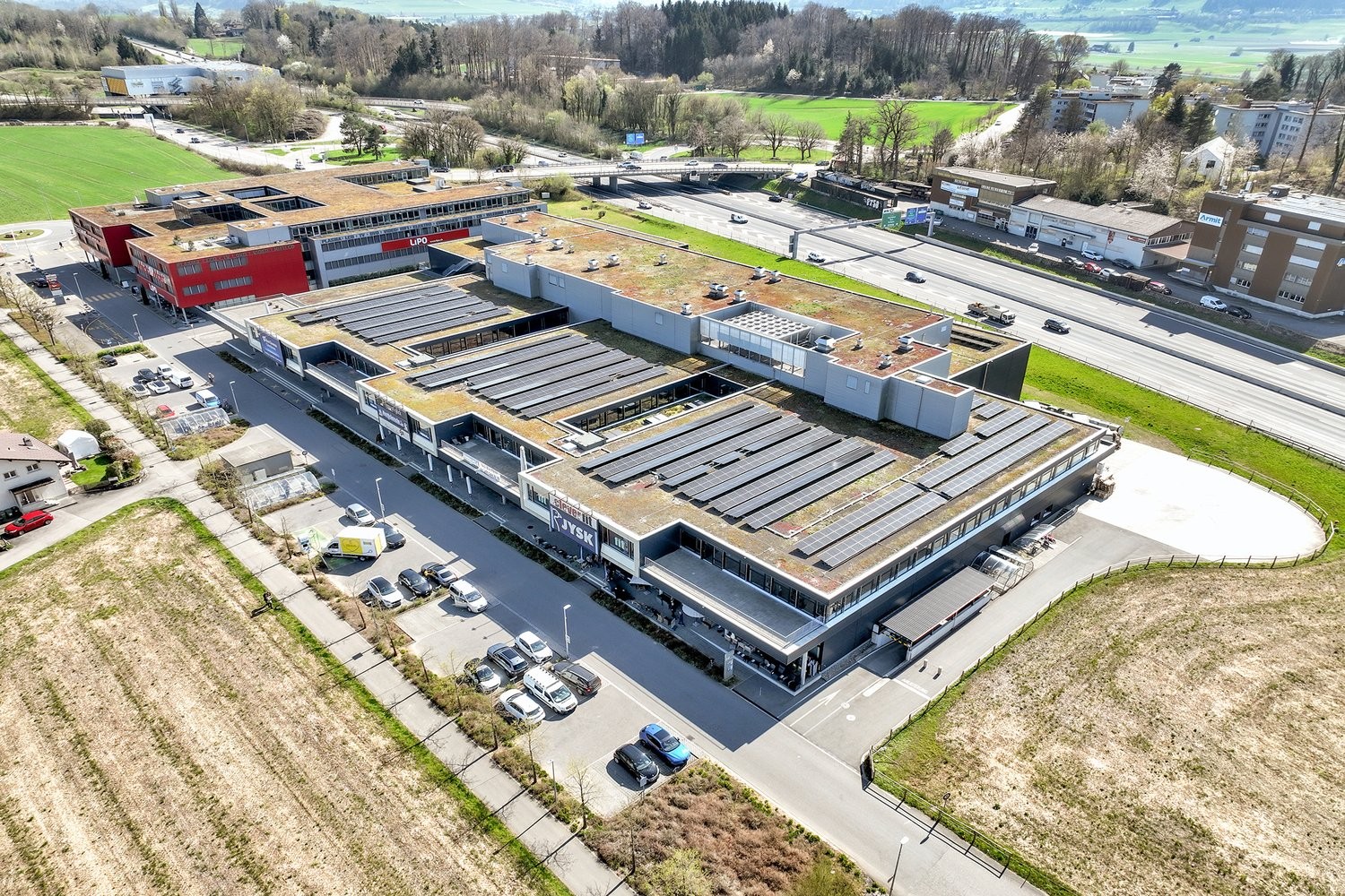 904m² commercial