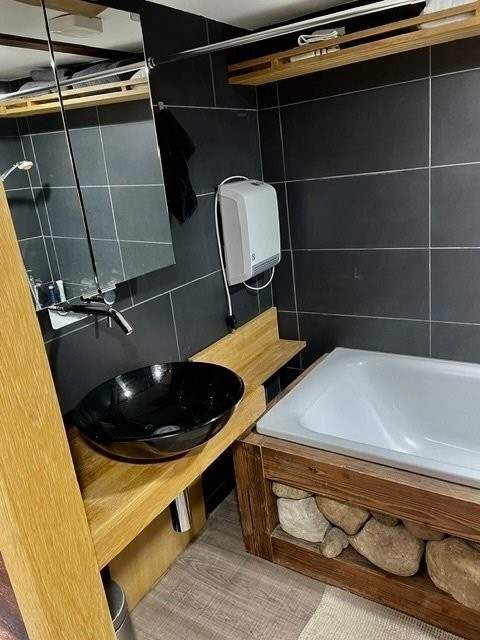 3 rooms furnished flat