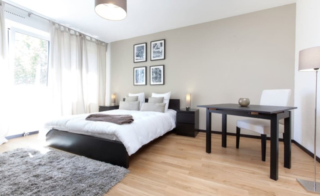 2 rooms furnished flat