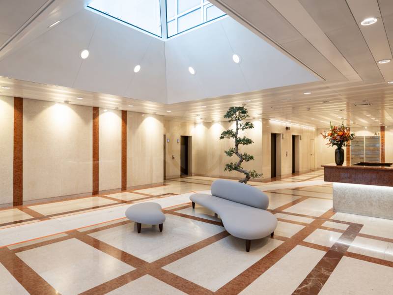 640m² Büro, Foto 1 von 10