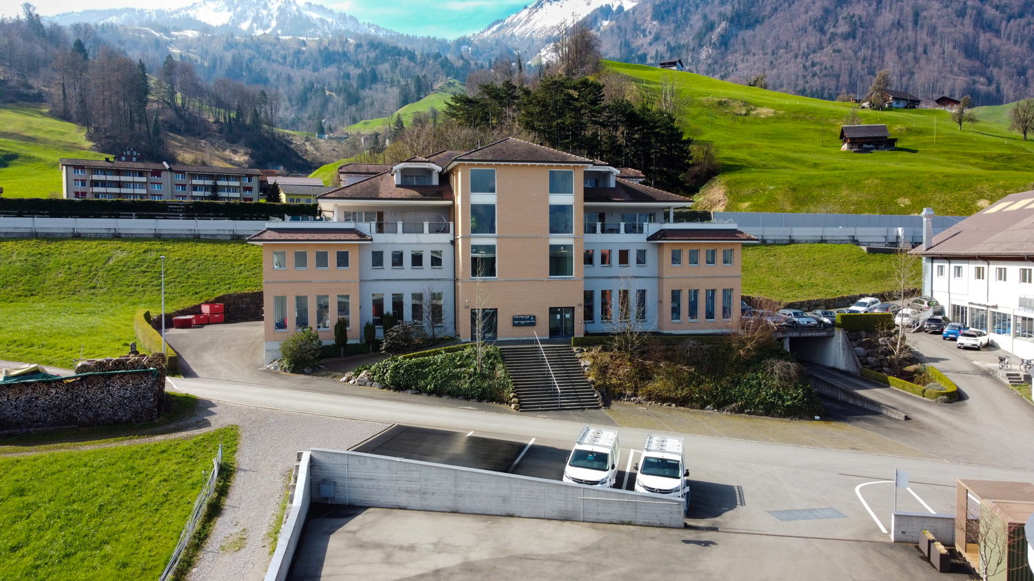 697m² office, Foto 2 von 10