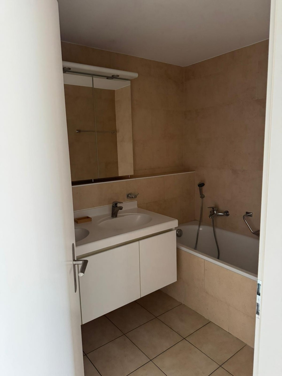 Room in a shared flat, foto 6 di 7