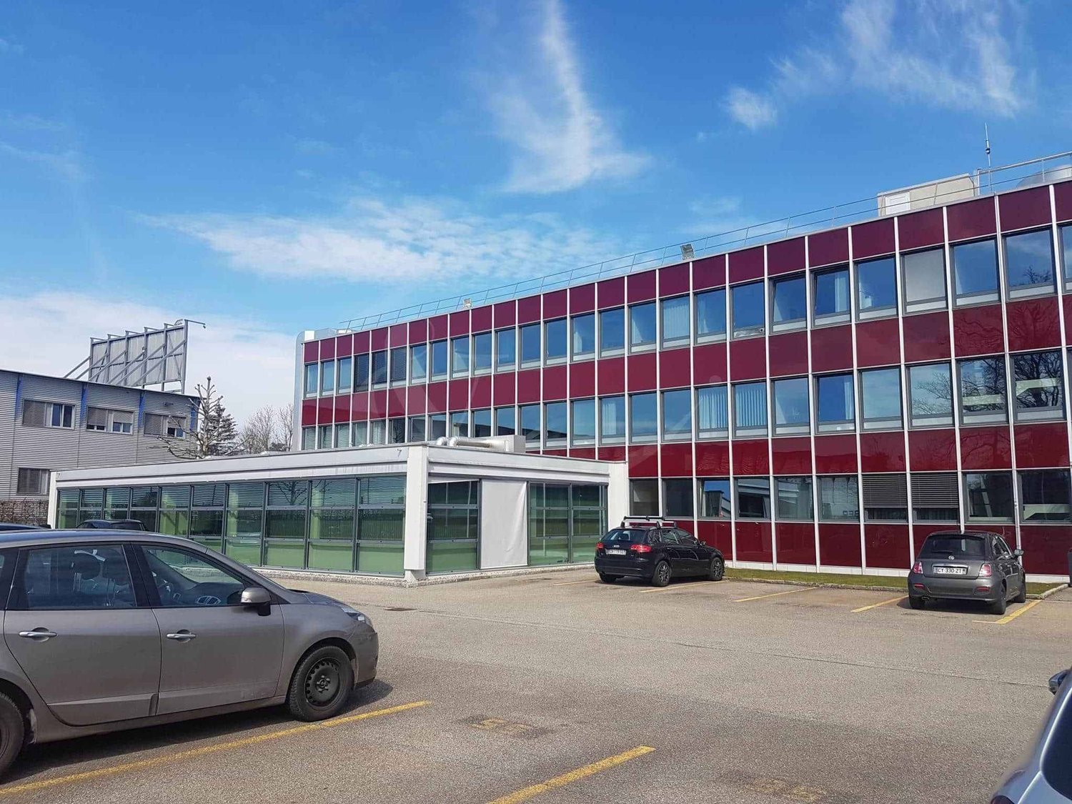 126m² office