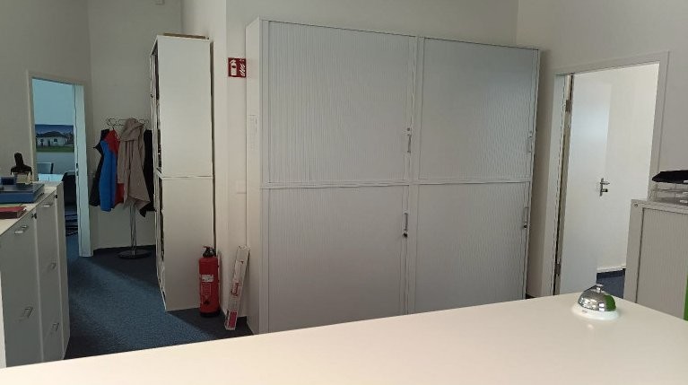 112m² shop, Foto 1 von 8