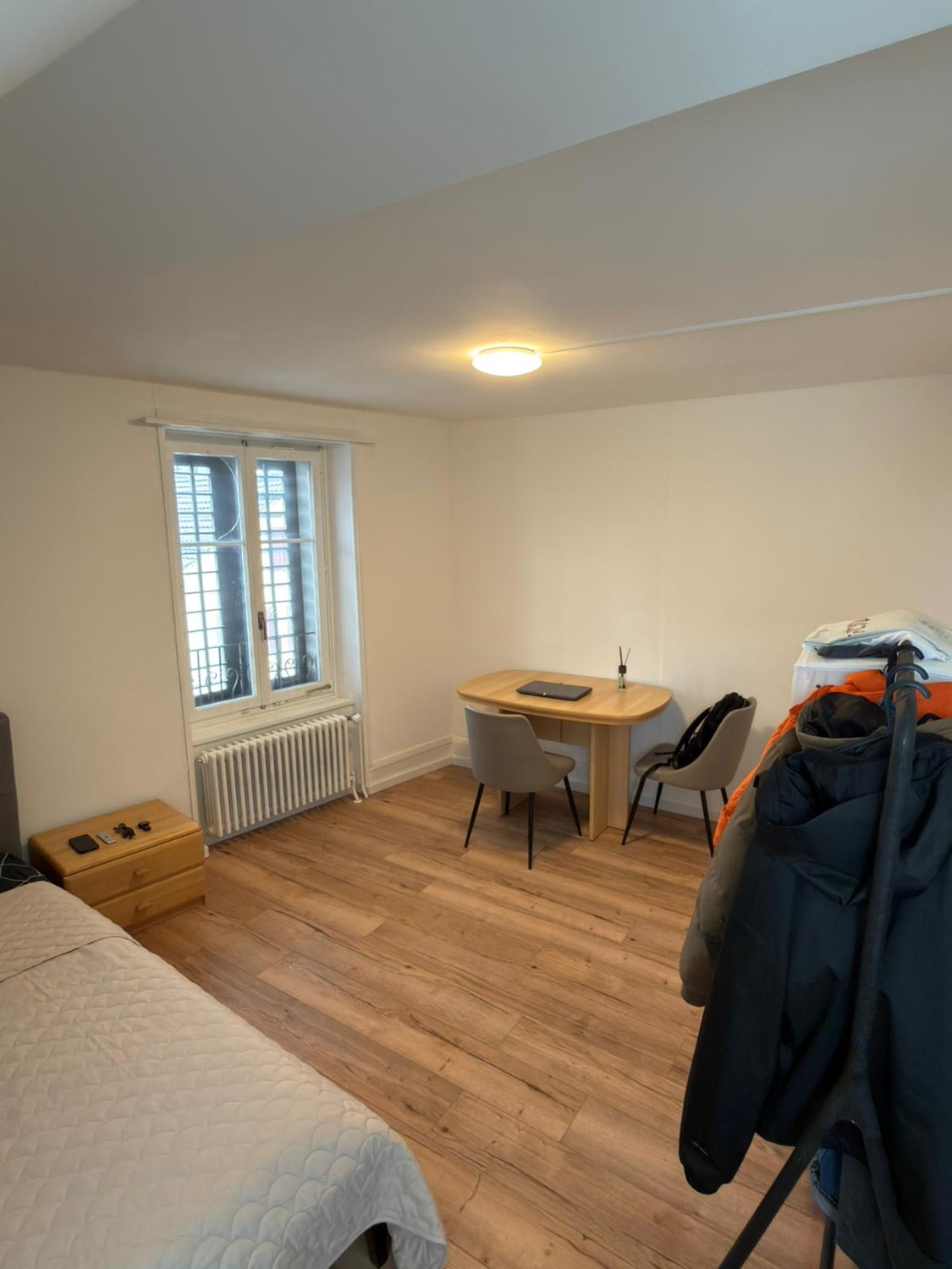Chambre dans un appartement partagé