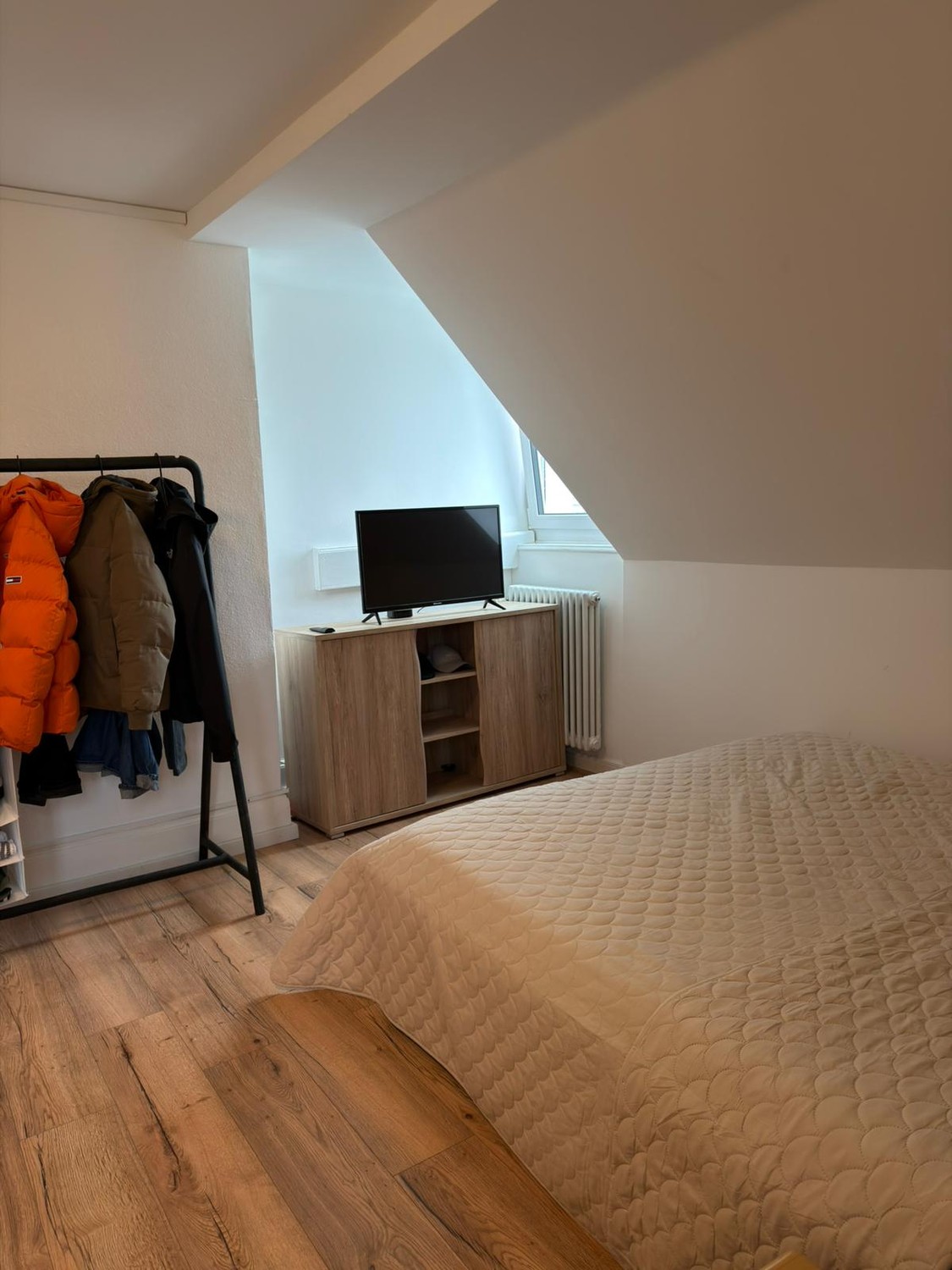 Chambre dans un appartement partagé
