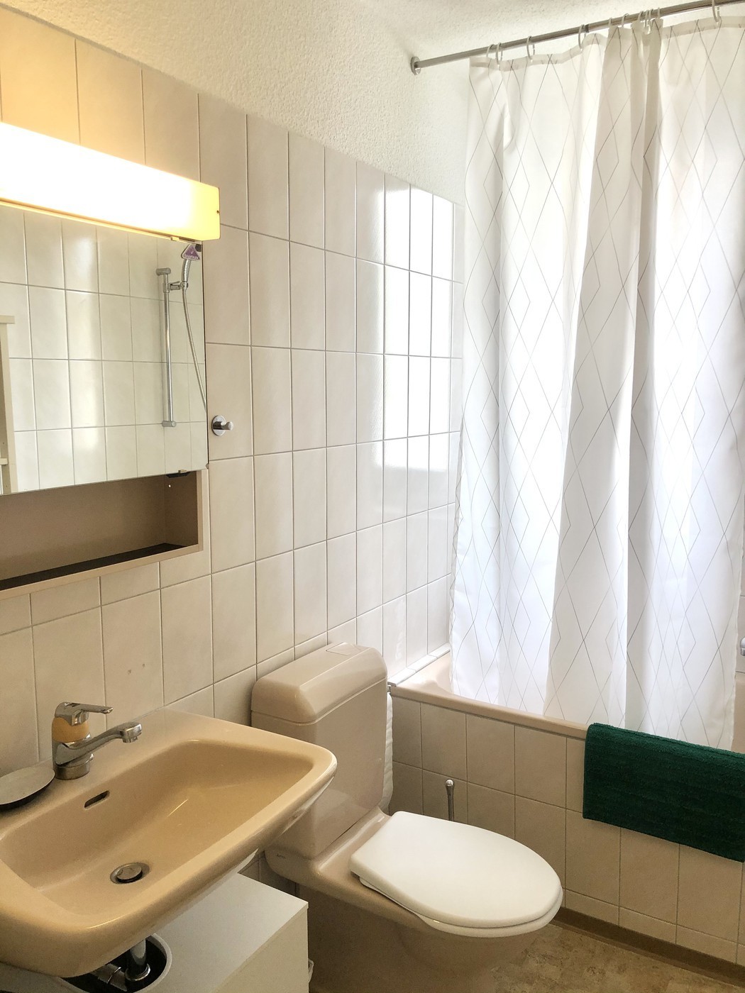 Room in a shared flat, photo 6 sur 7