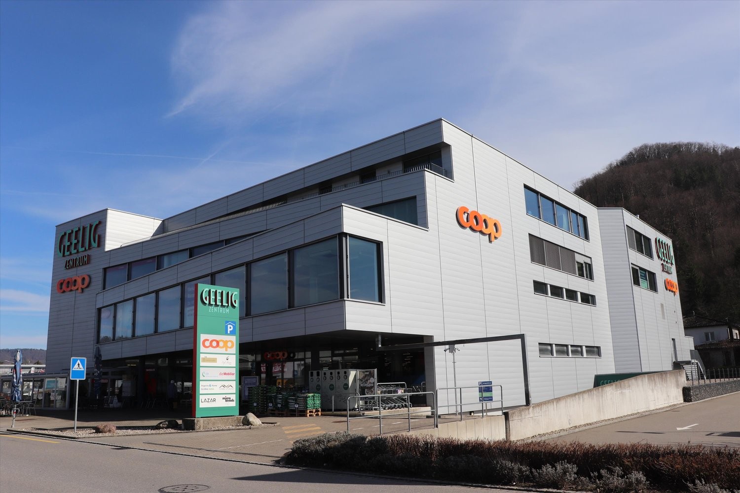 214m² office