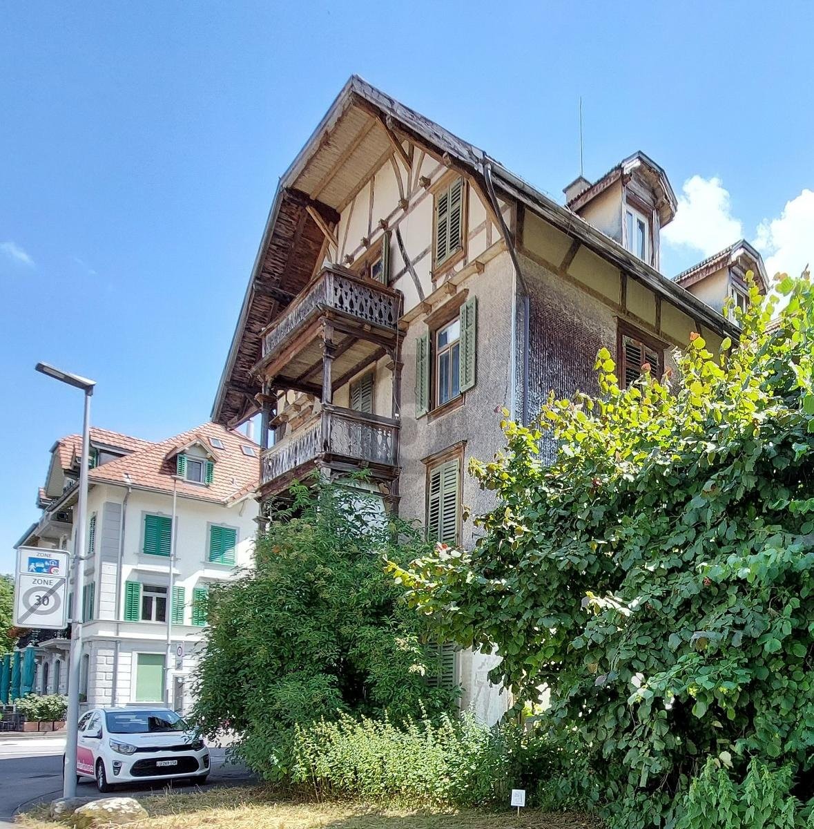 18 rooms multi family house, Foto 1 von 4