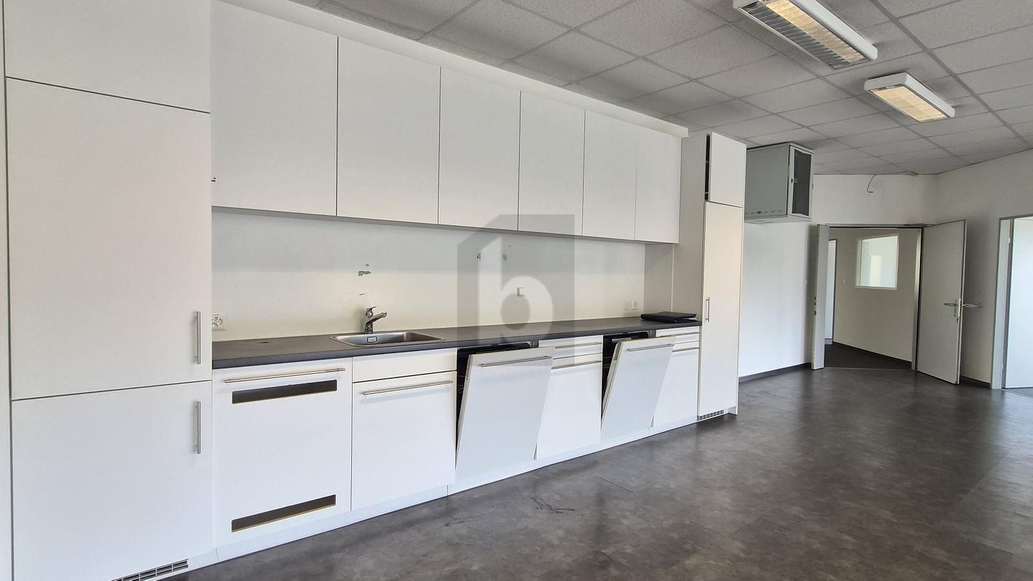 410m² office, Foto 2 von 4