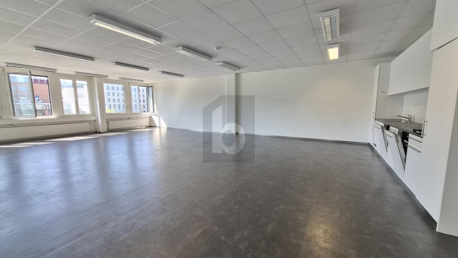 410m² office, Foto 1 von 4