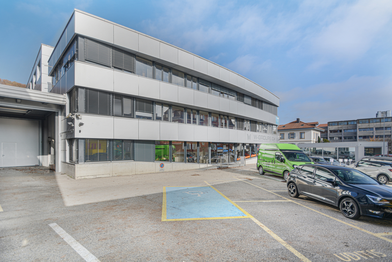 173m² Büro, Foto 1 von 7