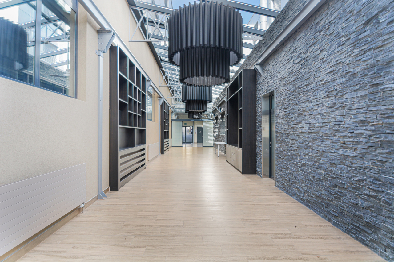 173m² Büro, Foto 3 von 7