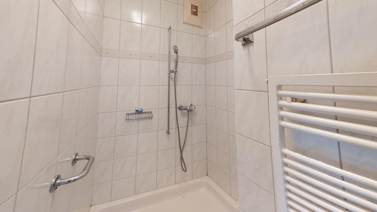 5 rooms apartment, Foto 10 von 10