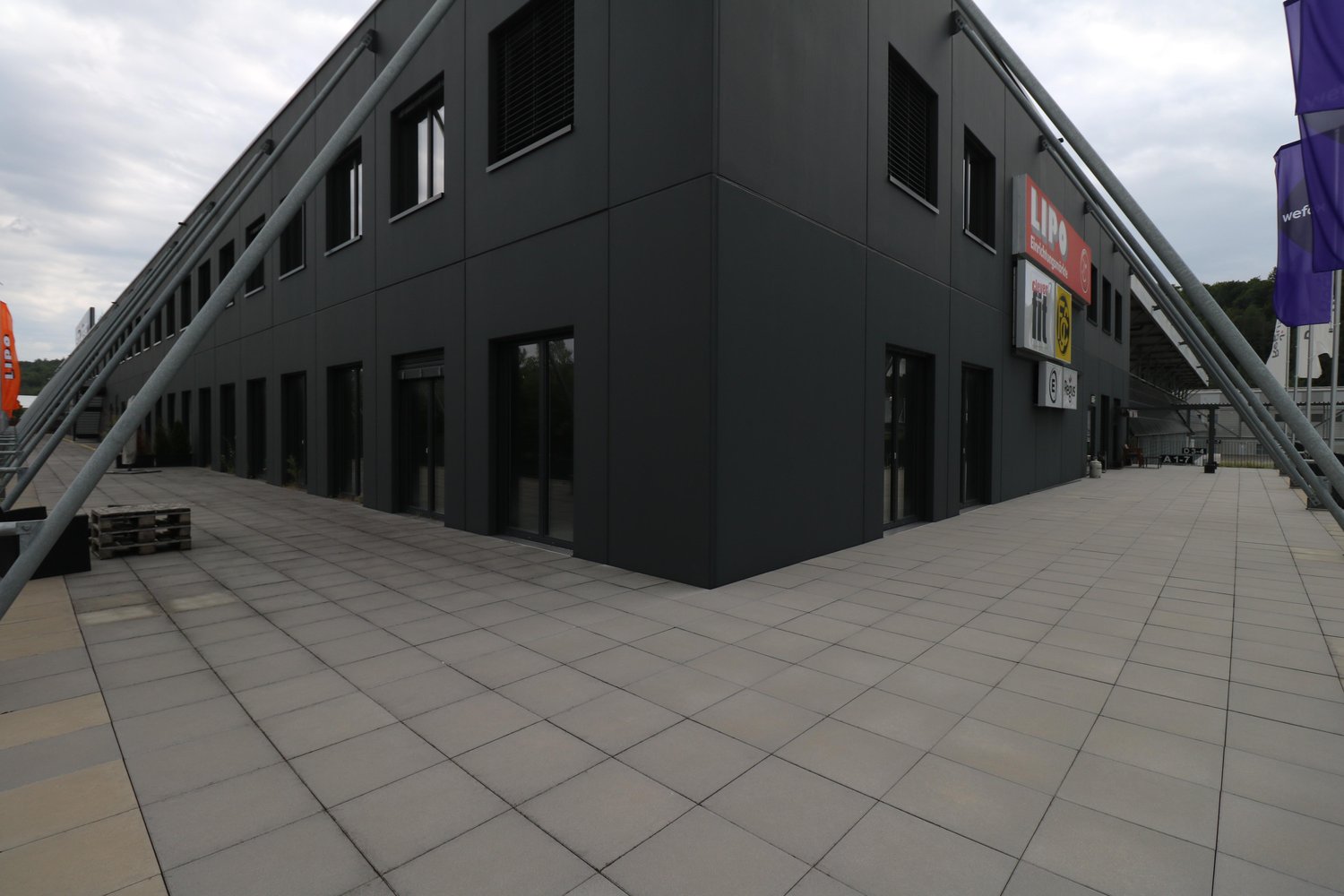 286m² commercial