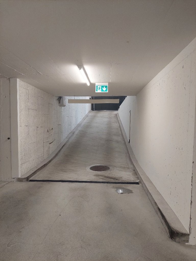Underground slot, Foto 2 von 3