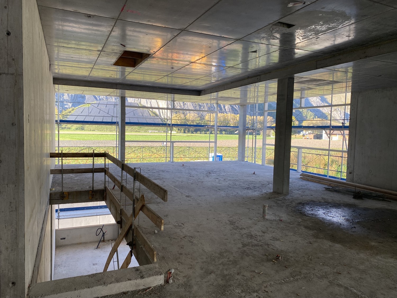58m² office